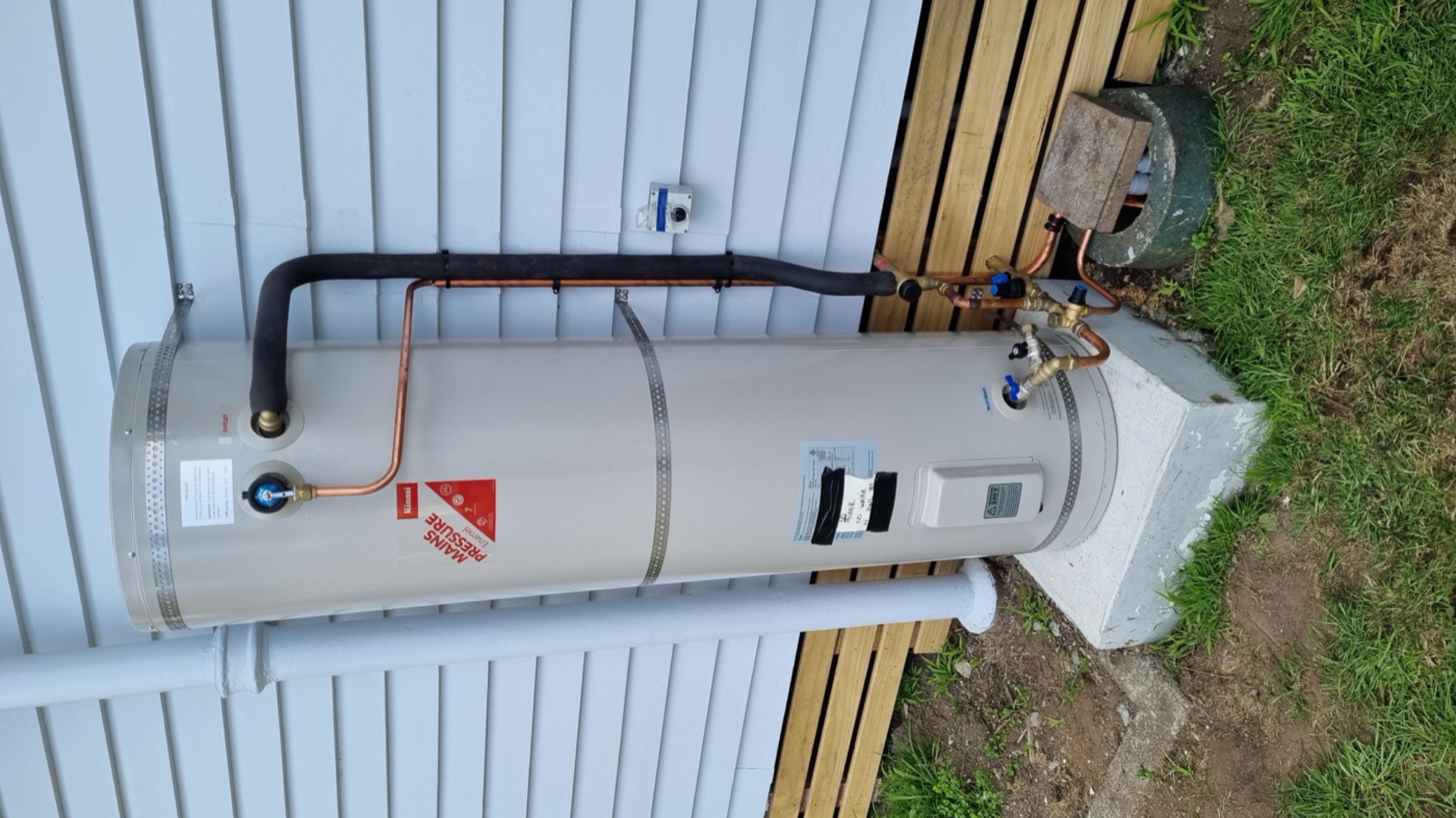 Hot water cylinder installation in a home renovation